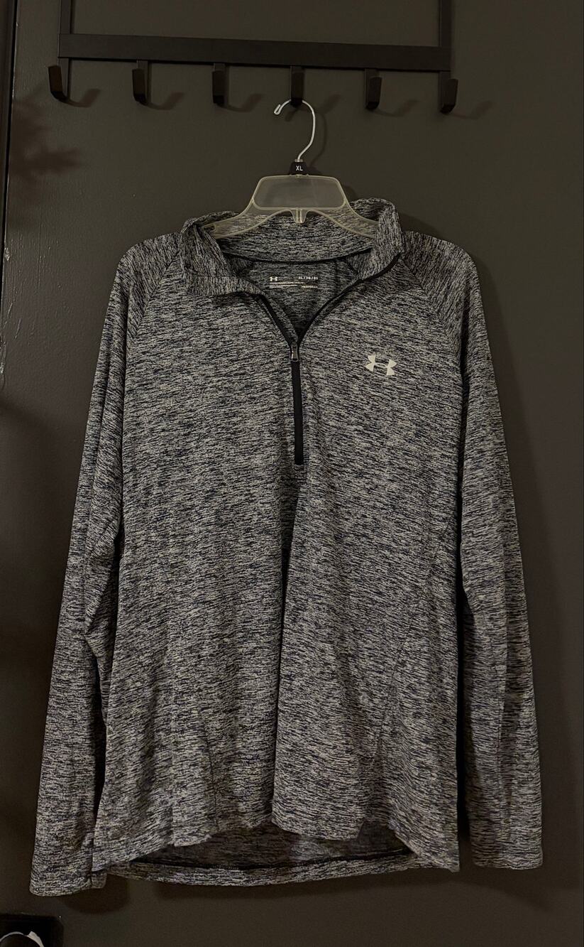 Under Armour Women’s HeatGear Gray Quarter Zip